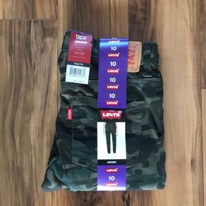 NEW Levi’s Youth Camo Joggers